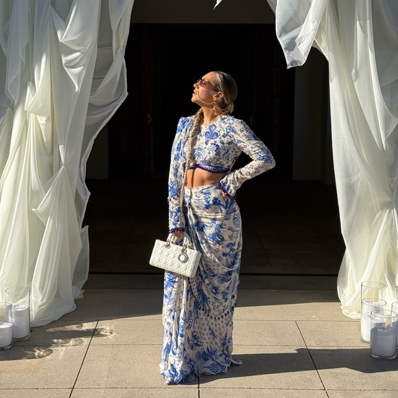 DiyaRajvvir Blue Crepe Floral Jaal Printed Skirt Saree Set / Size M - Picture 5 of 7